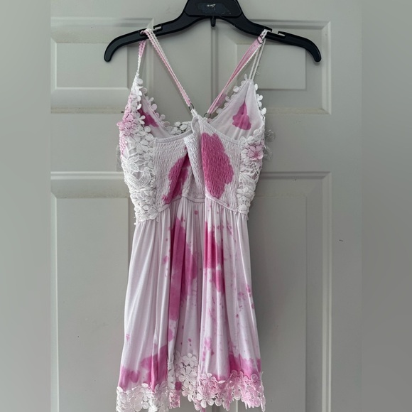 White Birch Pink and White Lace Top Size Small - Picture 2 of 3